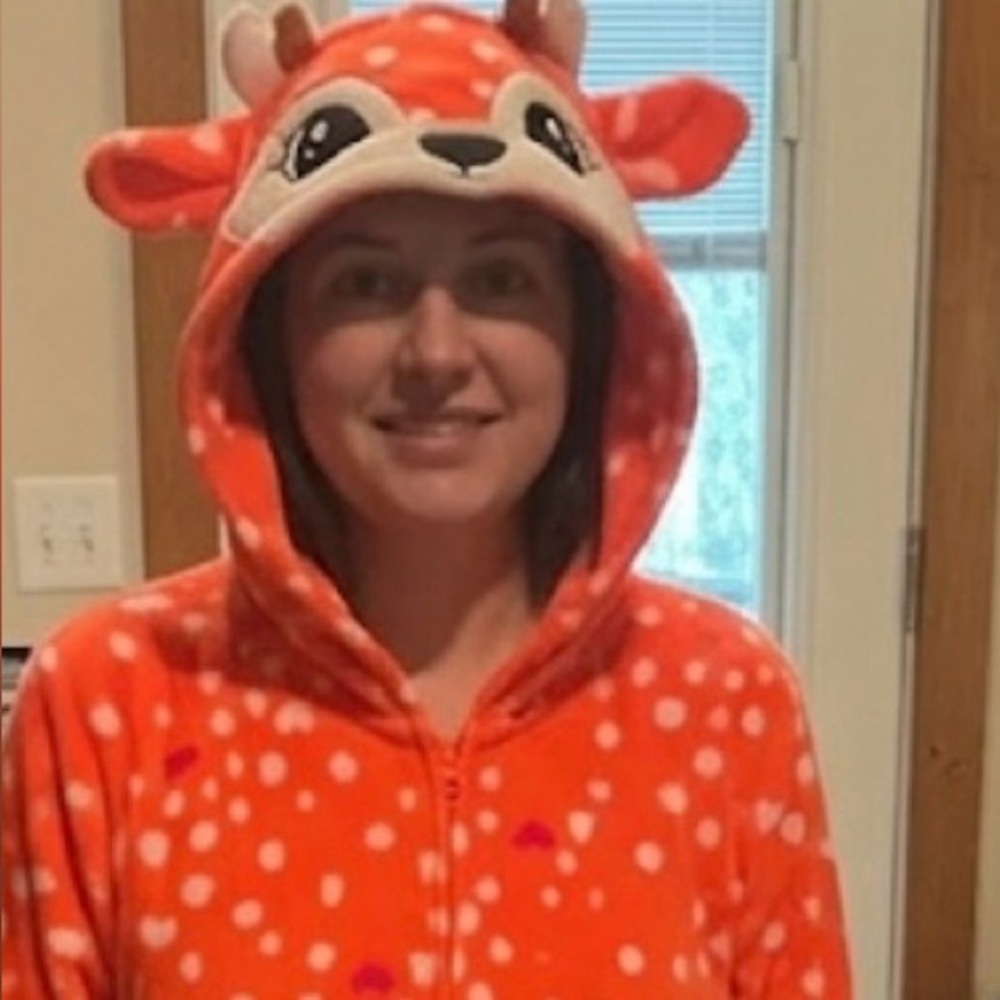 COZY & PLAYFUL ONSIE PAJAMAS FROM CAT & JACK.SIZE XL (14-16). New without tag